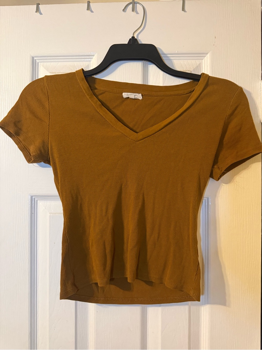 Heart Hips Ribbed V-Neck Short Sleeve Top - Mustard Brown